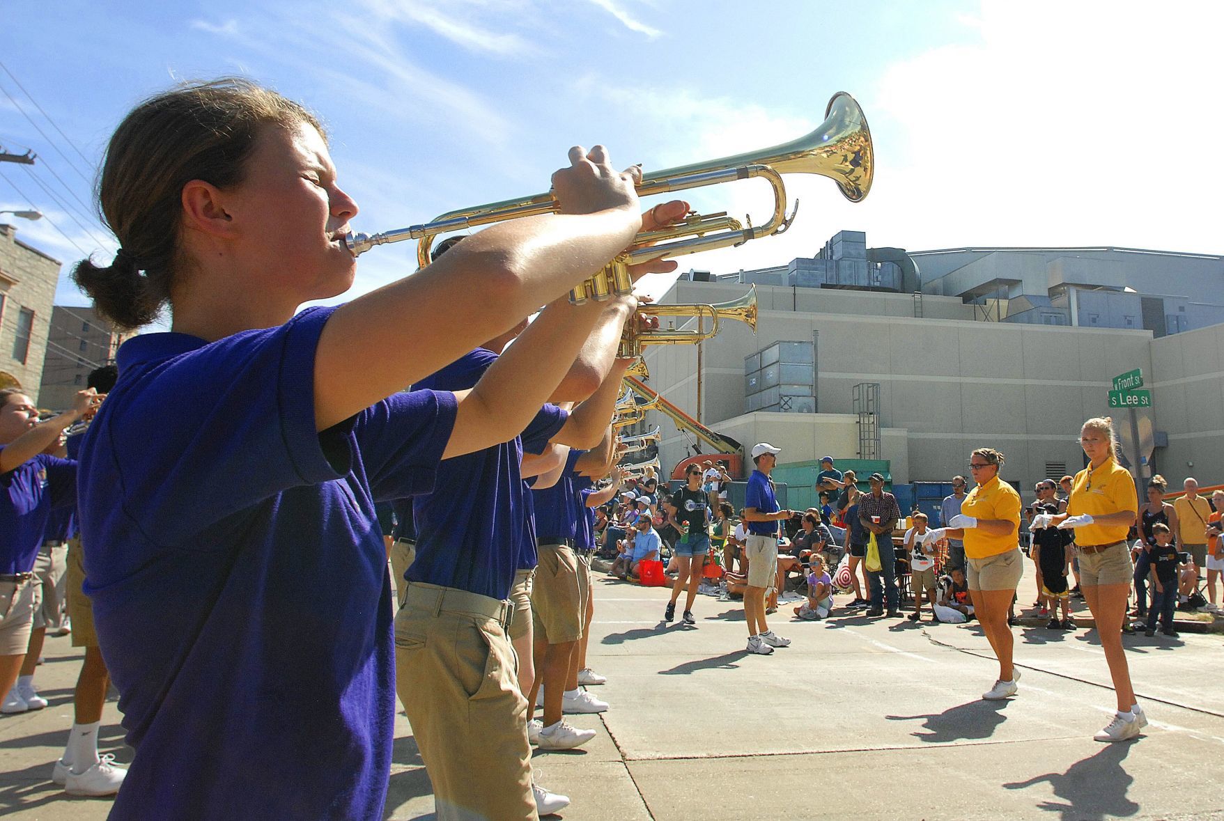 090418-blm-loc-19parade